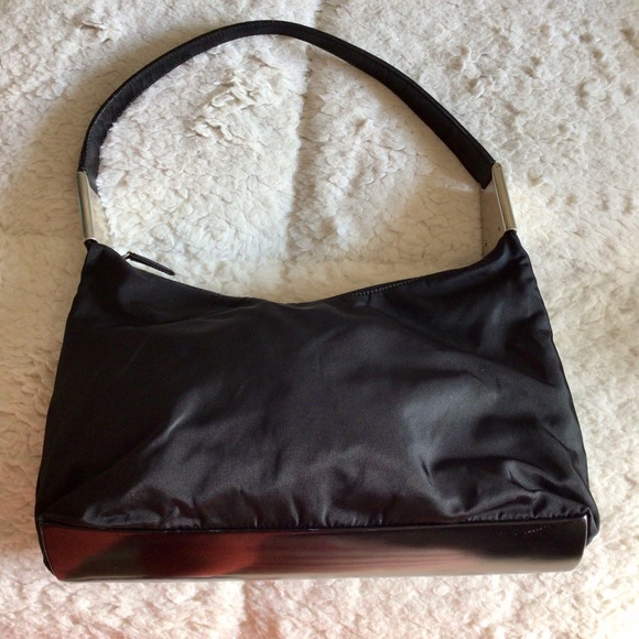Authentic Prada Nylon and Patent Leather Zip Top Shoulder Milano Made in Italy - Picture 2 of 16